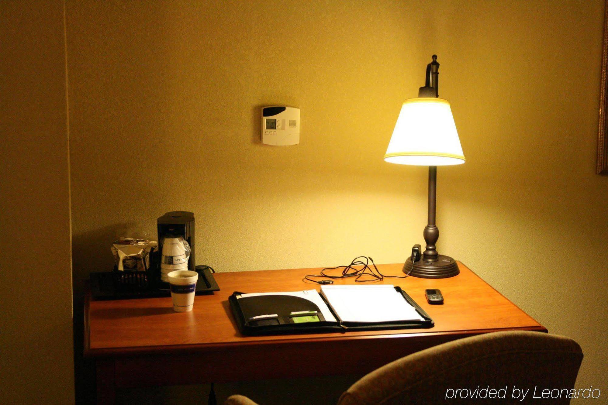 Hampton Inn Auburn Quarto foto